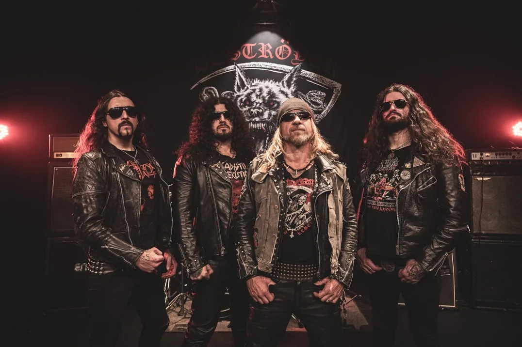 Deströyer 666