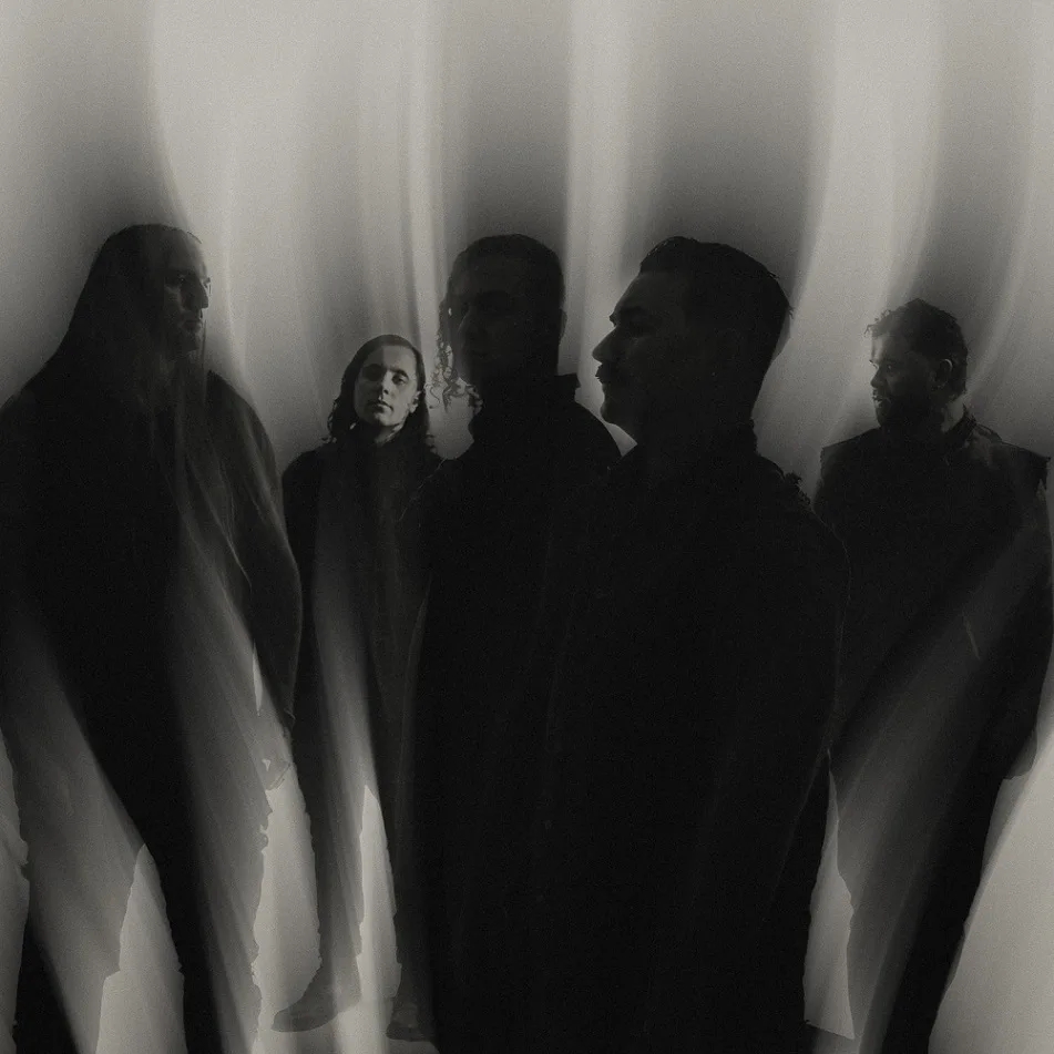 Lorna Shore