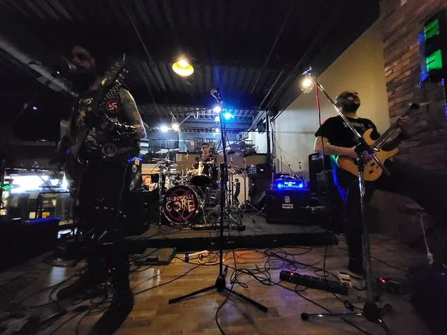 Misothronos