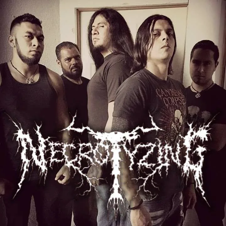 Necrotyzing‎