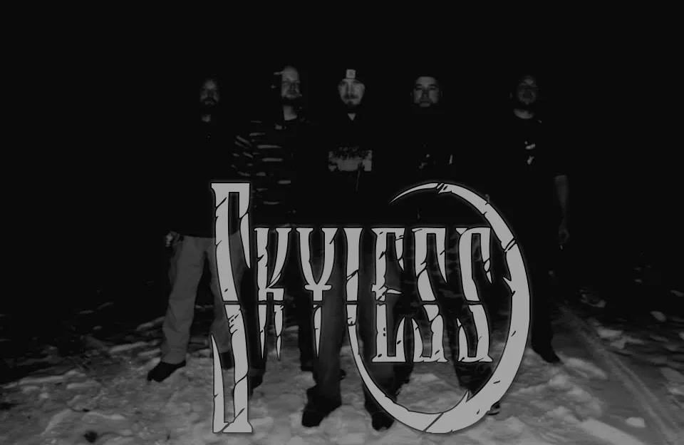 Skyless