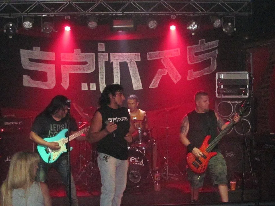 Spinas