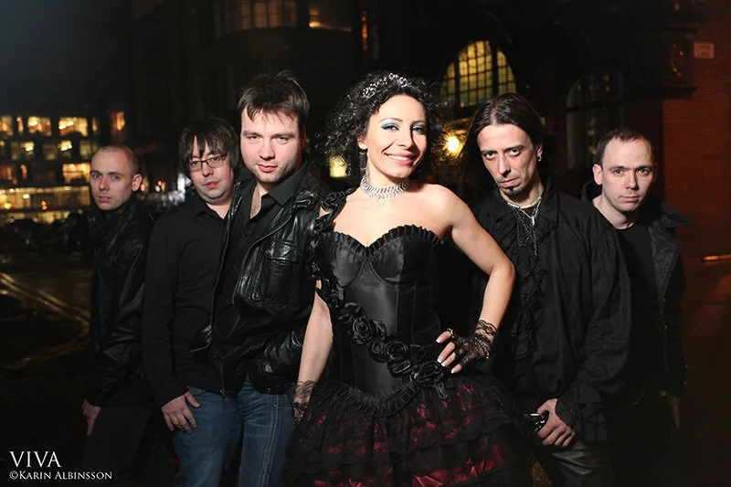 Queen Bee and the Drones