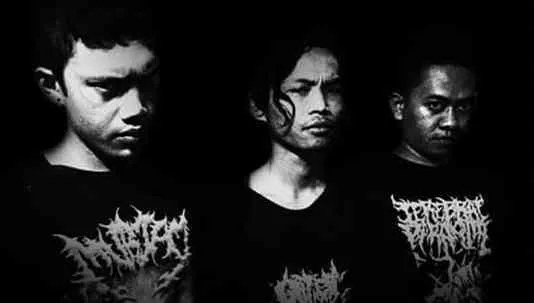 Cruxiate